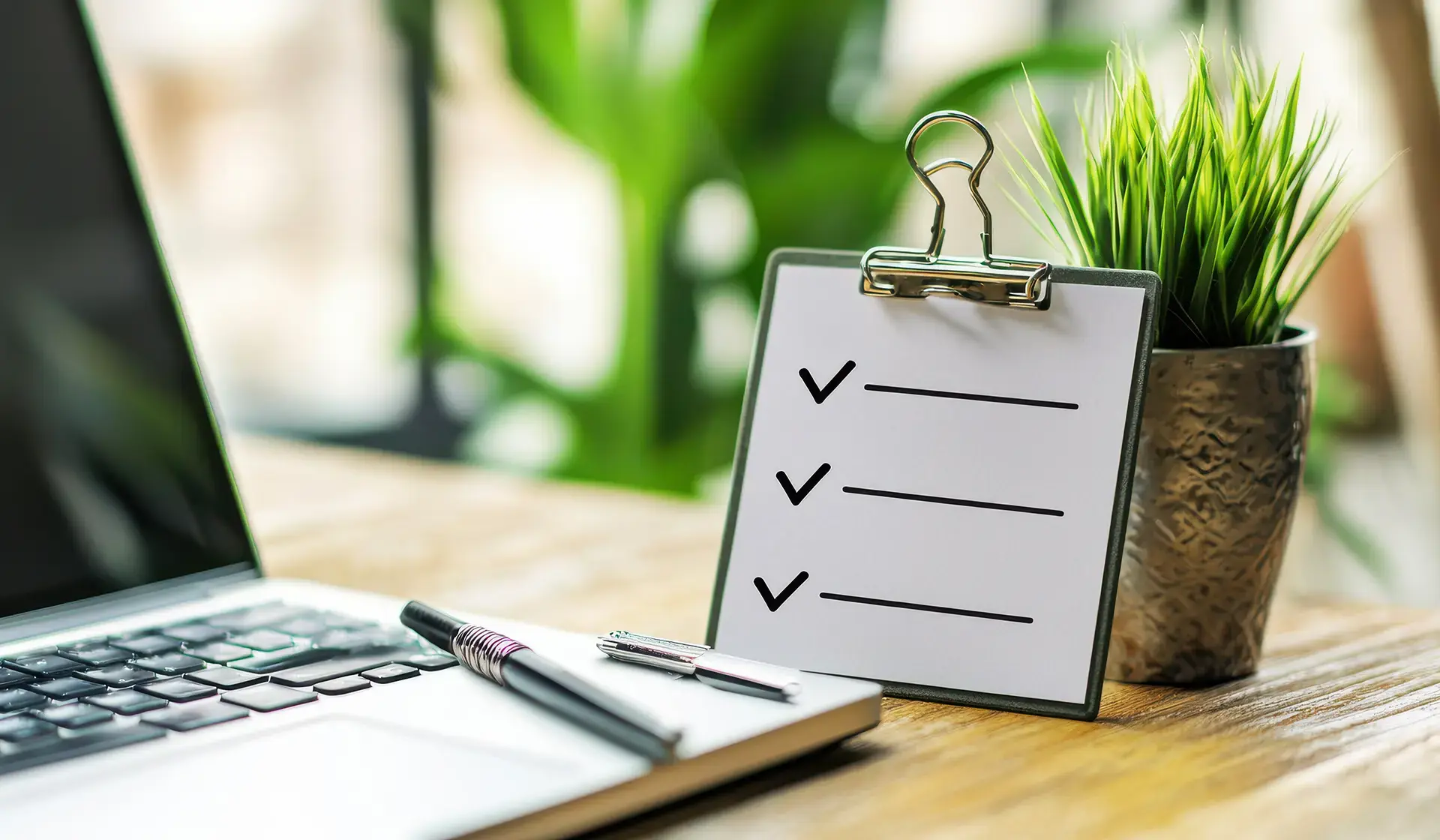 Erfolgstipps für Bau & Büro: Checklisten zu BIM, Workplace & Co.