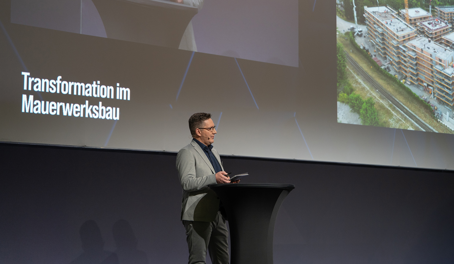 Transformation im Mauerwerksbau: Wie Digitalisierung, Vorfertigung und KI die Branche revolutionieren